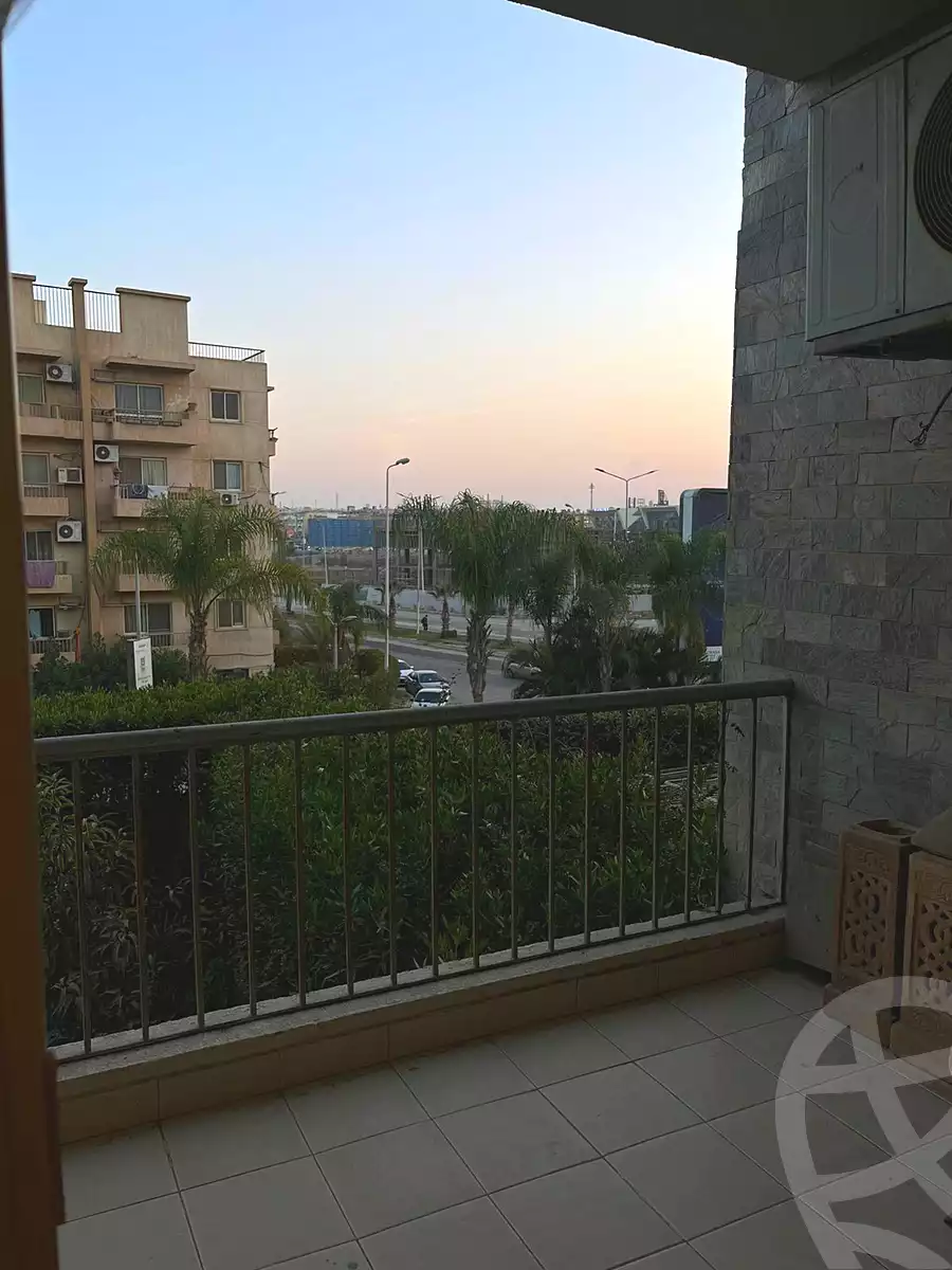 https://aqarmap.com.eg/en/listing/6780230-for-rent-cairo-el-sheikh-zayed-city-compounds-dh-drys