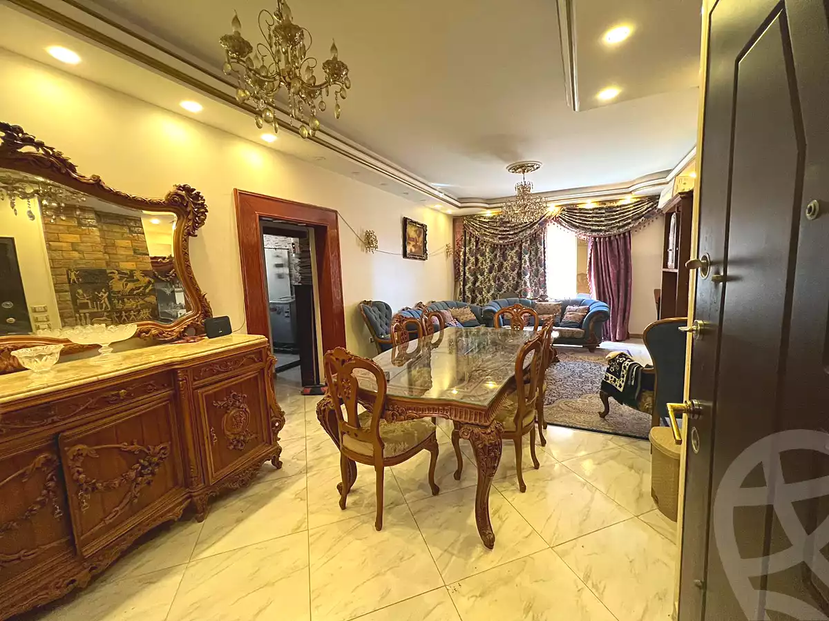 https://aqarmap.com.eg/ar/listing/6780264-for-sale-cairo-6th-of-october-el-ahyaa-neighborhood-3rd-al-hay-al-thalith-st