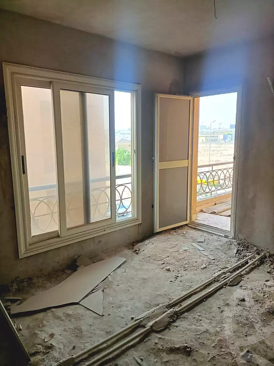 https://aqarmap.com.eg/en/listing/6780404-for-sale-cairo-el-sheikh-zayed-city-compounds-el-khamayel