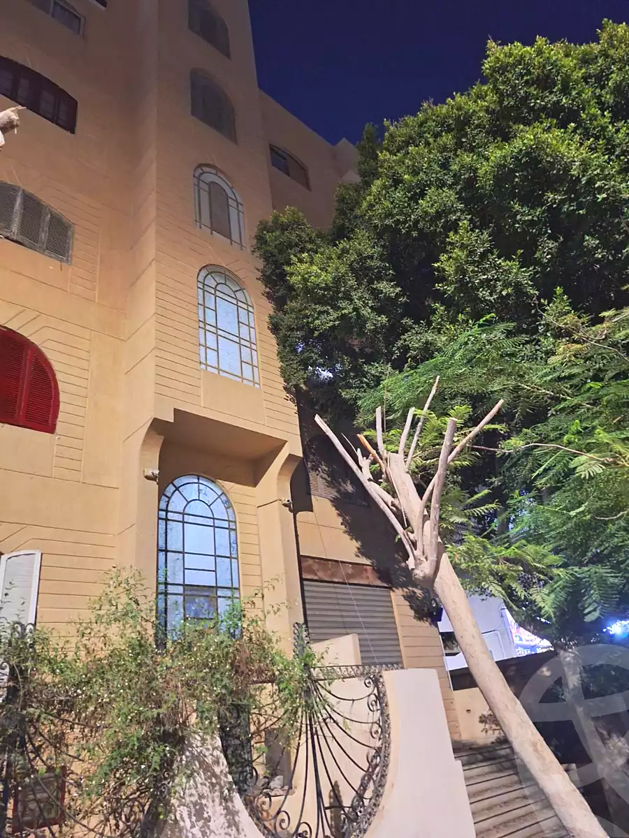 https://aqarmap.com.eg/ar/listing/6780505-for-sale-cairo-6th-of-october-el-ahyaa-neighborhood-5th-street-48