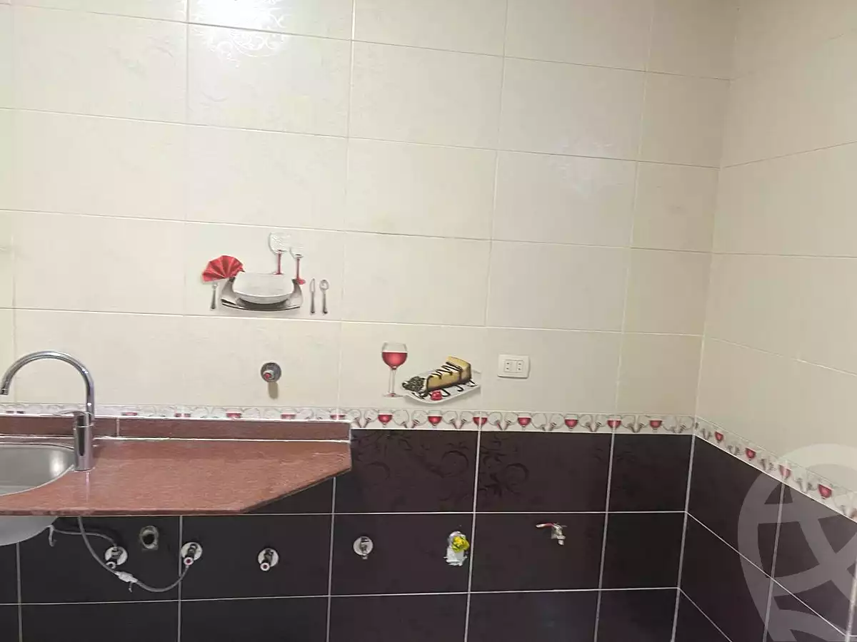 https://aqarmap.com.eg/ar/listing/6780566-for-rent-cairo-6th-of-october-el-hay-el-motamyz-el-motamayez-neighborhood-abd-el-moneim-riad-st