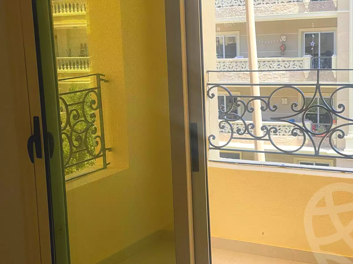 https://aqarmap.com.eg/ar/listing/6780566-for-rent-cairo-6th-of-october-el-hay-el-motamyz-el-motamayez-neighborhood-abd-el-moneim-riad-st