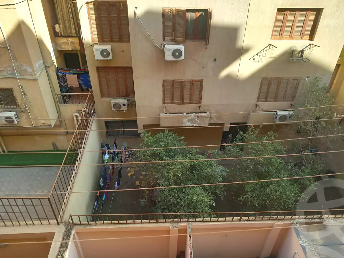 https://aqarmap.com.eg/ar/listing/6781173-for-sale-cairo-6th-of-october-el-ahyaa-neighborhood-2nd-divided-from-al-kafrawei-st
