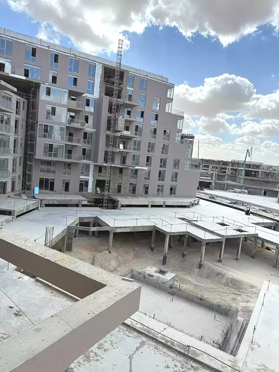 https://aqarmap.com.eg/en/listing/6781801-for-sale-cairo-el-sheikh-zayed-city-compounds-canal-walk-island-205-compound-arkan-palm