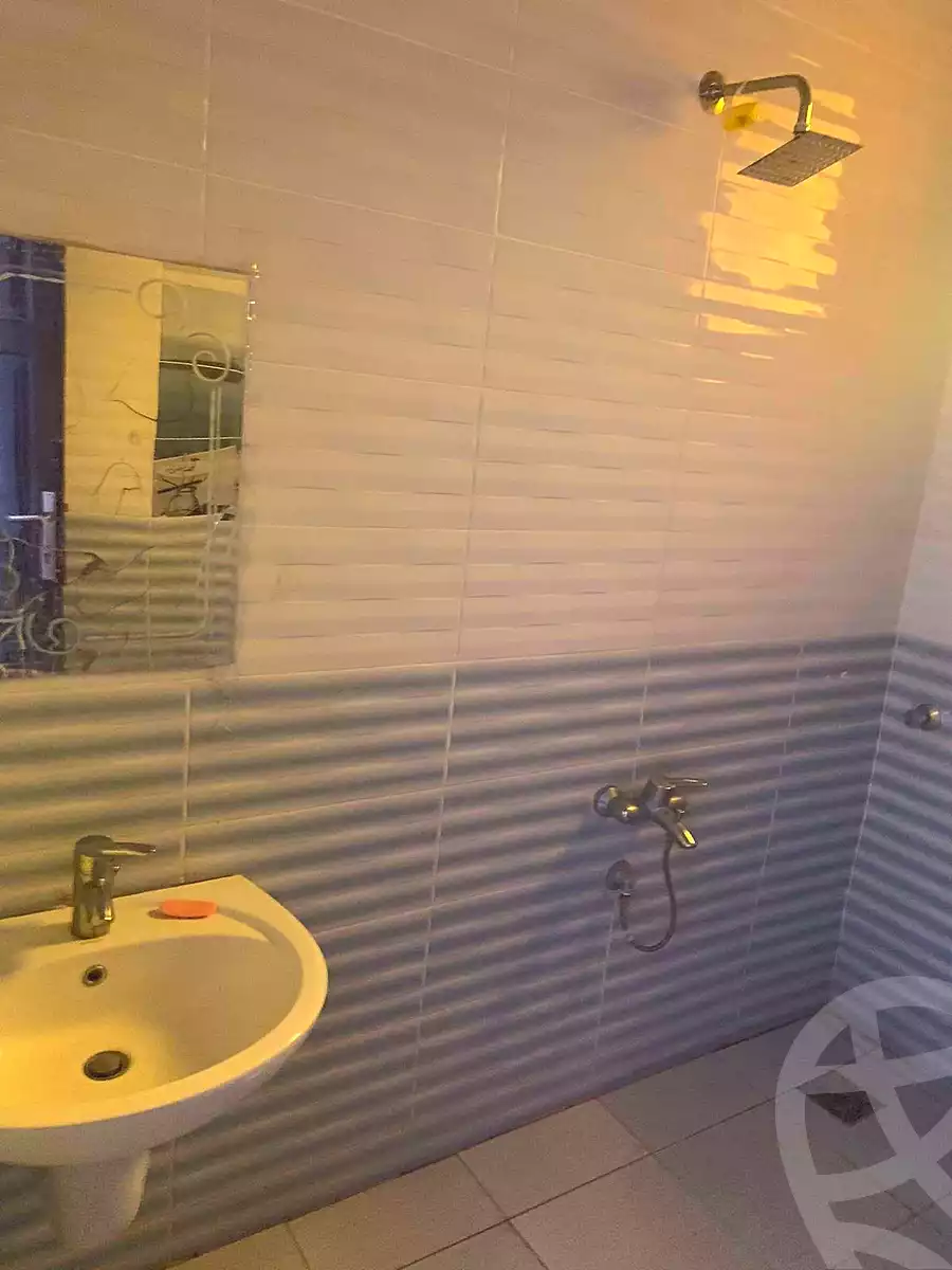https://aqarmap.com.eg/ar/listing/6782602-for-rent-cairo-el-sheikh-zayed-city-alex-cairo-desert-road-mdyn-sfnks-ljdyd-sandorini