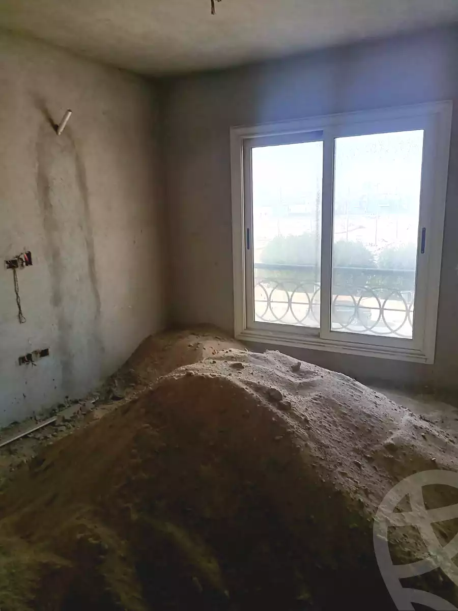 https://aqarmap.com.eg/ar/listing/6782841-for-sale-cairo-el-sheikh-zayed-city-compounds-el-khamayel