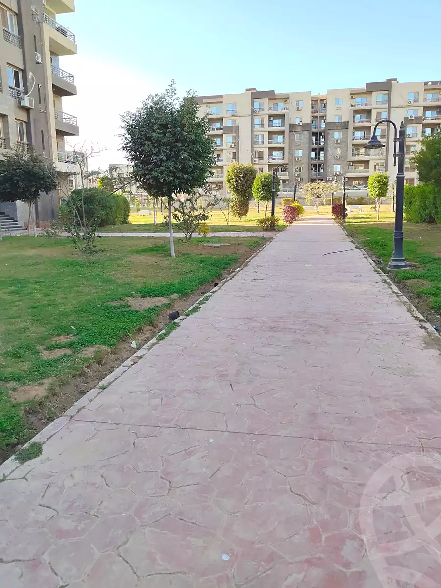 https://aqarmap.com.eg/en/listing/6782857-for-sale-cairo-el-sheikh-zayed-city-compounds-dr-msr