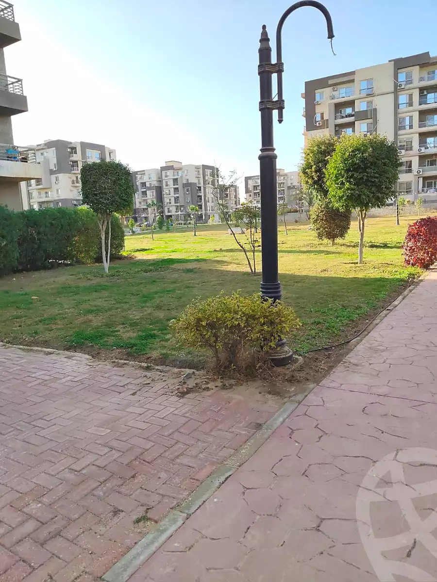 https://aqarmap.com.eg/en/listing/6782857-for-sale-cairo-el-sheikh-zayed-city-compounds-dr-msr