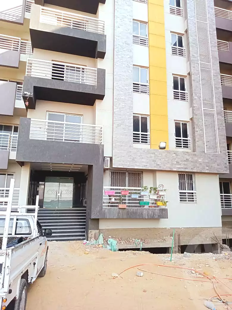 https://aqarmap.com.eg/en/listing/6782937-for-sale-cairo-new-heliopolis-compounds-helioeye