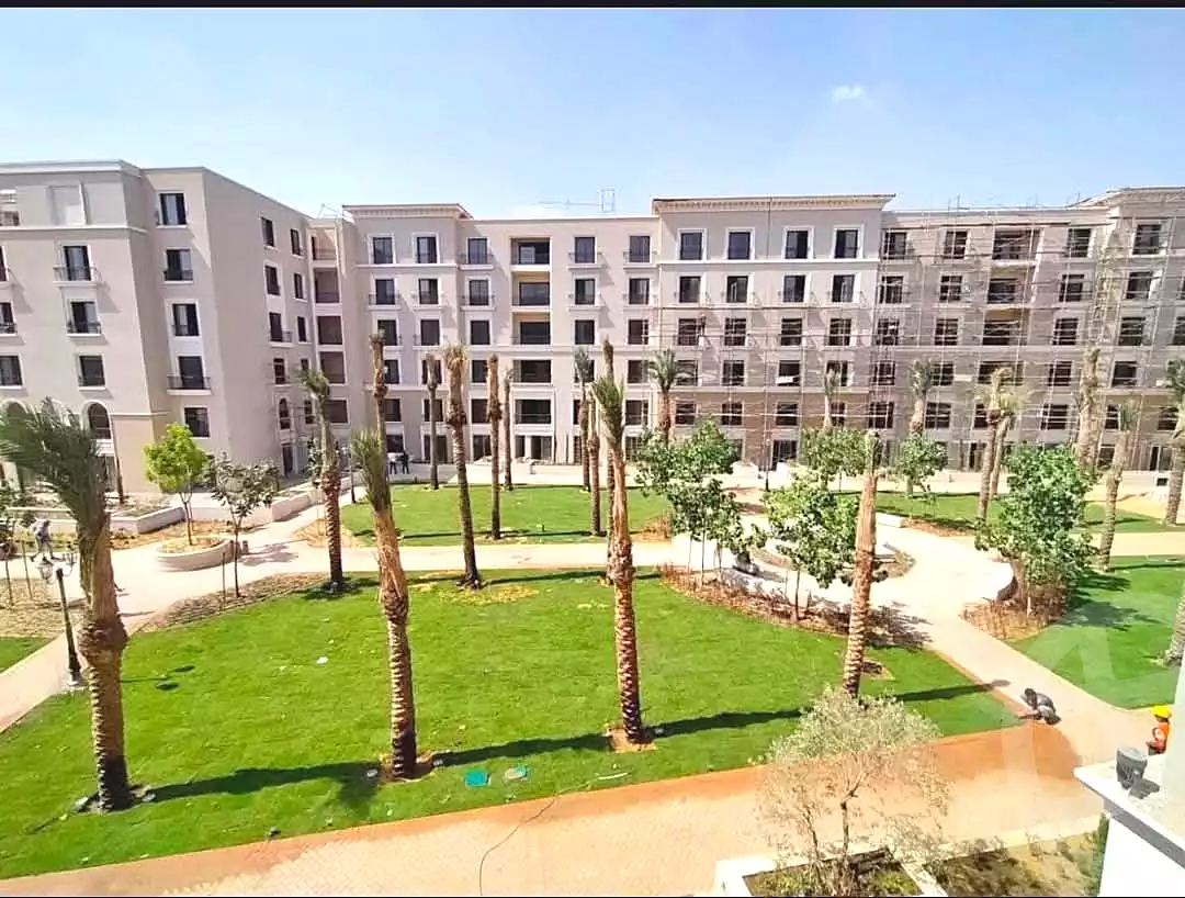 https://aqarmap.com.eg/ar/listing/6782936-for-sale-cairo-el-sheikh-zayed-city-compounds-kmbwnd-fyldj-wyst-dr-llttwyr