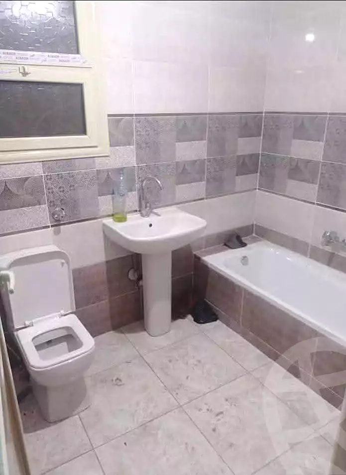 https://aqarmap.com.eg/en/listing/6783037-for-rent-alexandria-l-jmy-lbytsh-el-hay-st