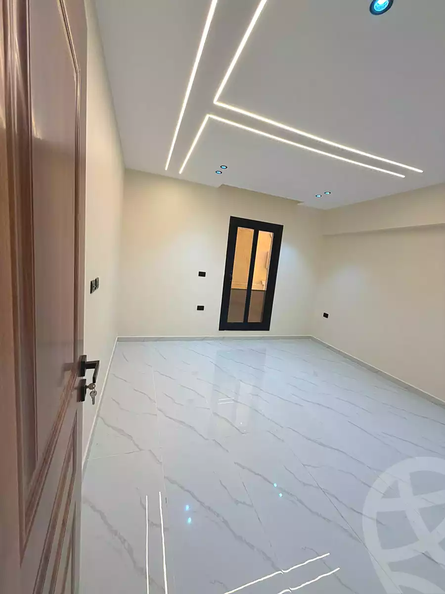 https://aqarmap.com.eg/ar/listing/6783600-for-sale-cairo-6th-of-october-el-ahyaa-neighborhood-3rd-al-hay-al-thalith-st