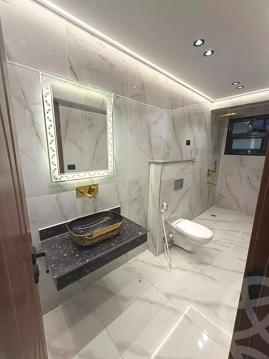 https://aqarmap.com.eg/ar/listing/6783608-for-sale-cairo-6th-of-october-el-ahyaa-neighborhood-3rd-al-hay-al-thalith-st