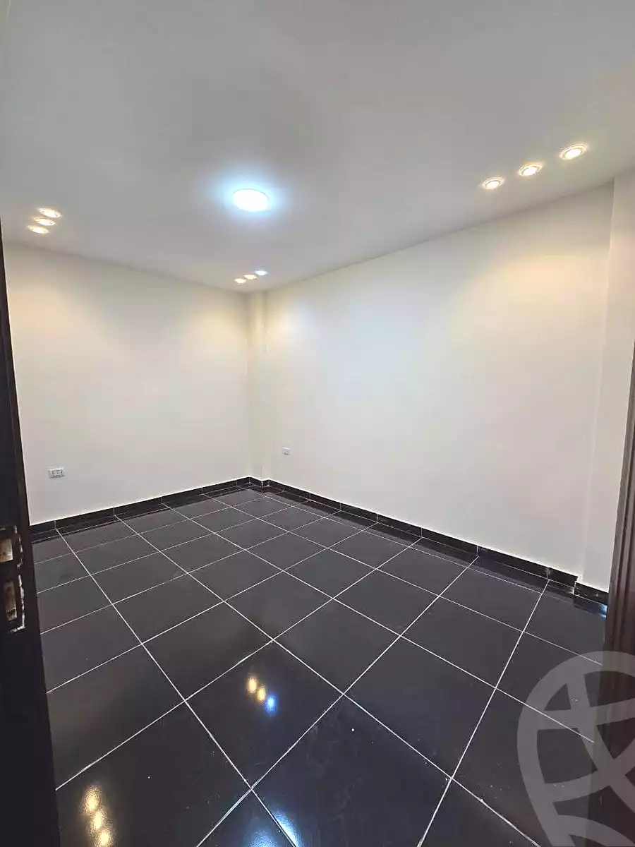 https://aqarmap.com.eg/ar/listing/6784183-for-sale-alexandria-miami-shr-jml-bd-lnsr