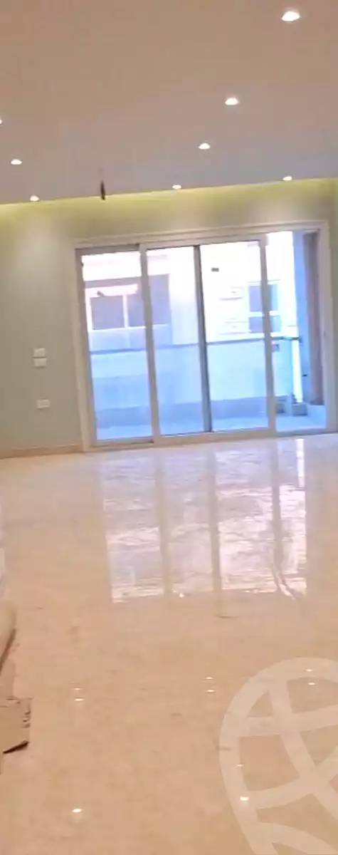 https://aqarmap.com.eg/ar/listing/6784855-for-rent-cairo-new-cairo-compounds-mwntn-fyw-y-syty-club-park-mountain-view-icity