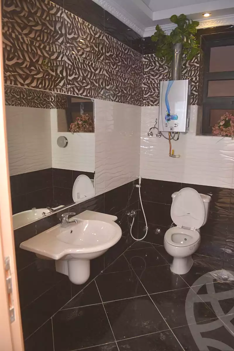 https://aqarmap.com.eg/en/listing/6785668-for-sale-cairo-new-cairo-compounds-maxim-country-club