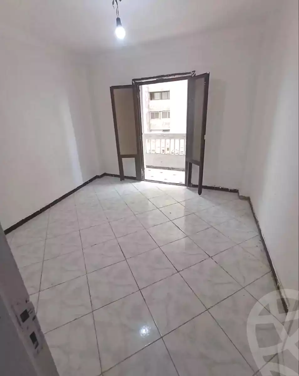 https://aqarmap.com.eg/ar/listing/6787126-for-sale-alexandria-sydy-bshr-sydy-bshr-bhry-shr-khld-bn-lwlyd
