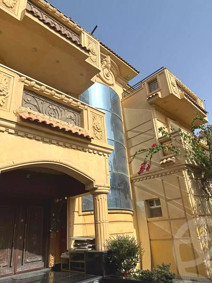https://aqarmap.com.eg/ar/listing/6787903-for-sale-cairo-6th-of-october-compounds-dream-land-rose-ville