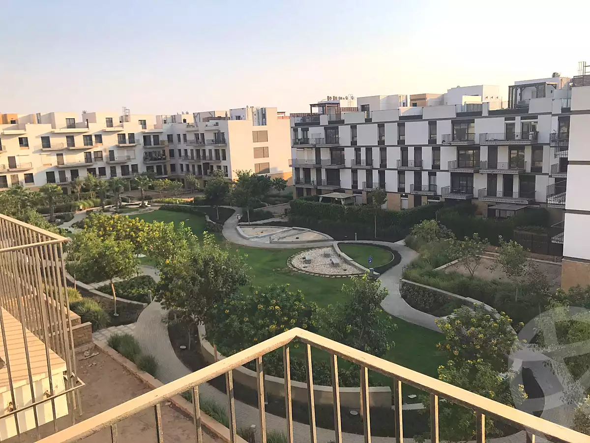 https://aqarmap.com.eg/ar/listing/6787982-for-sale-cairo-el-sheikh-zayed-city-compounds-kmbwnd-wyst-twn-swdyk