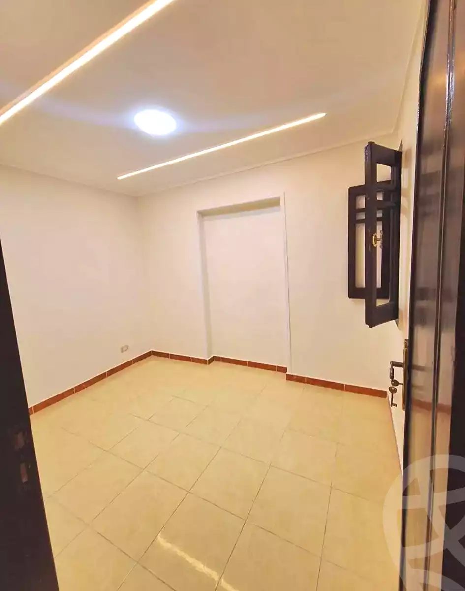 https://aqarmap.com.eg/ar/listing/6787985-for-sale-alexandria-sydy-bshr-sydy-bshr-bhry-shr-mhmwd-l-yswy