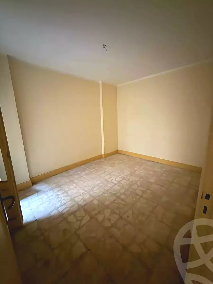 https://aqarmap.com.eg/en/listing/6789634-for-sale-alexandria-sydy-bshr-sydy-bshr-bhry-street-15