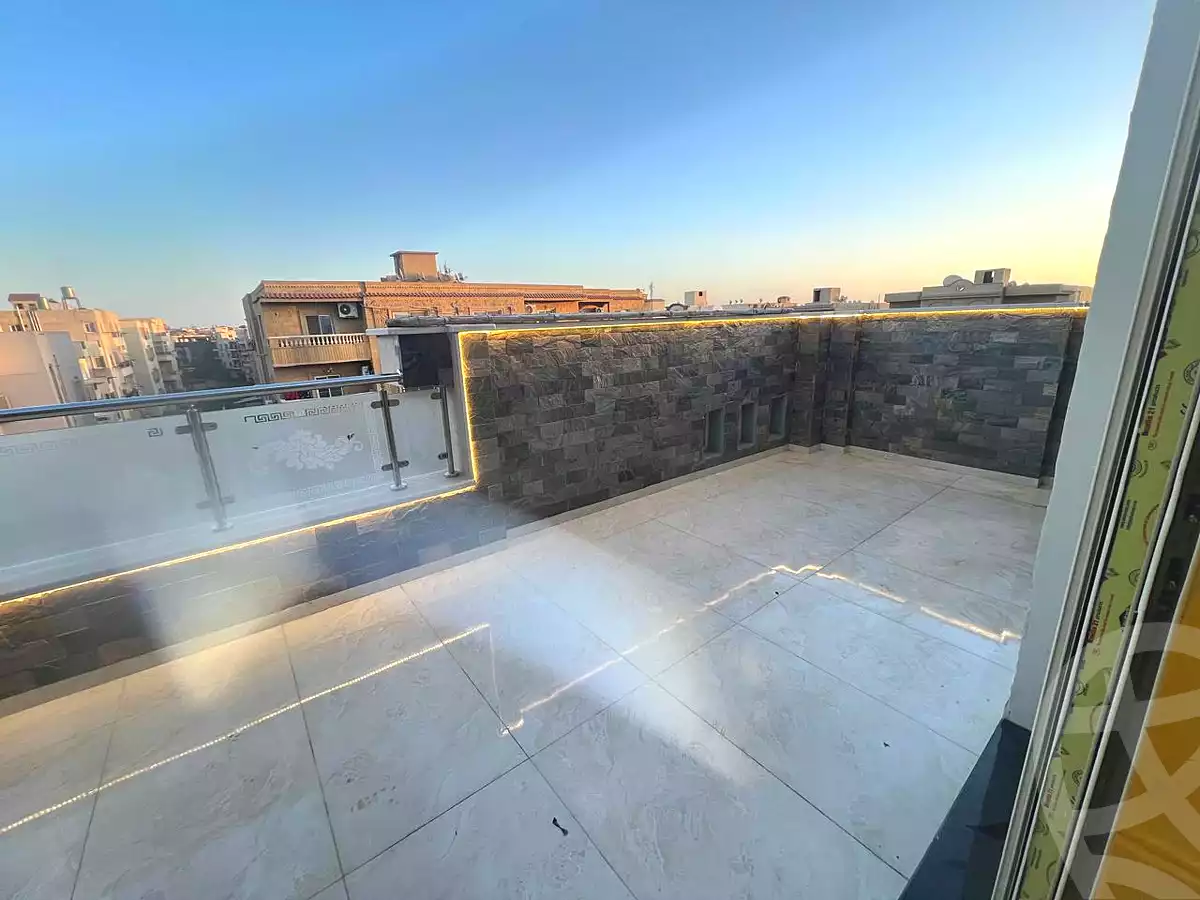 https://aqarmap.com.eg/ar/listing/6790487-for-sale-cairo-6th-of-october-el-hay-el-motamyz-fourth-touristic-village-mohamed-ali-gharib-st