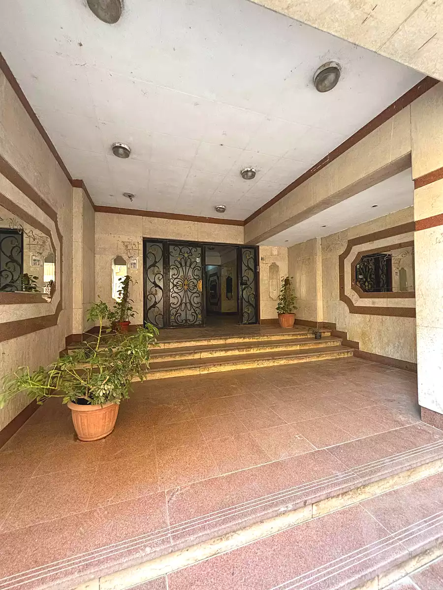 https://aqarmap.com.eg/ar/listing/6790709-for-rent-cairo-el-maadi-autostrad