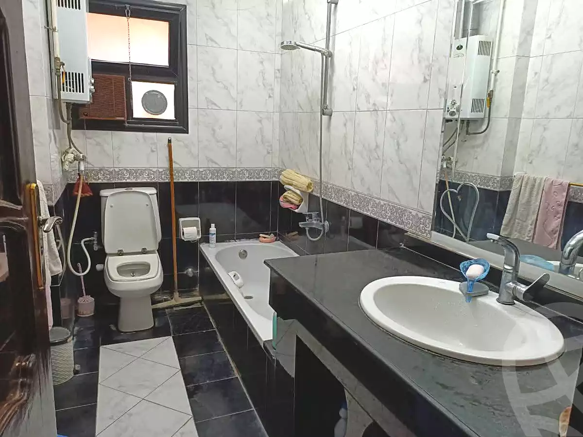 https://aqarmap.com.eg/en/listing/6791885-for-sale-cairo-helwan-rostom-st