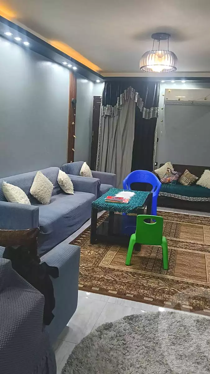 https://aqarmap.com.eg/ar/listing/6792114-for-sale-cairo-helwan-ahmed-enci-st
