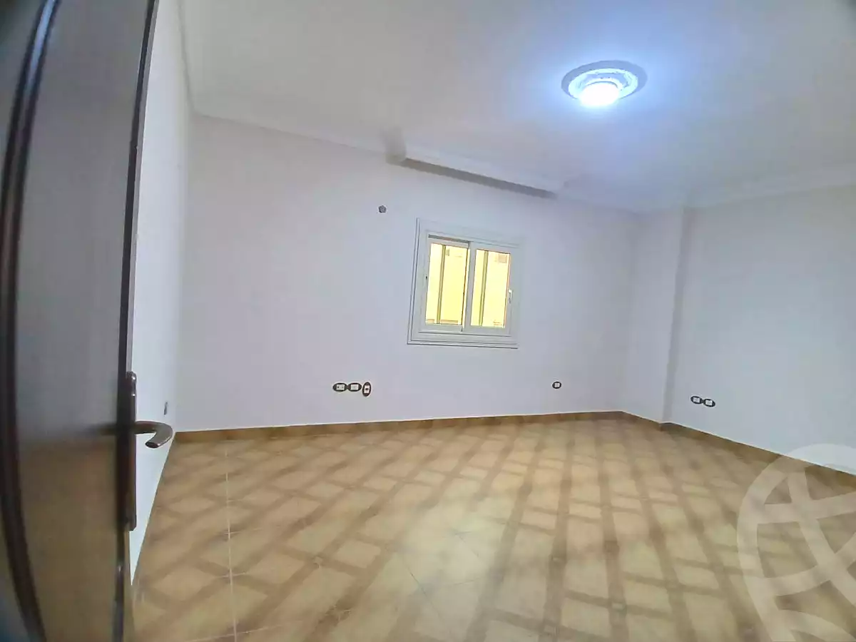https://aqarmap.com.eg/ar/listing/6792381-for-rent-cairo-new-cairo-sharq-el-akadamiya-al-tahrir-st