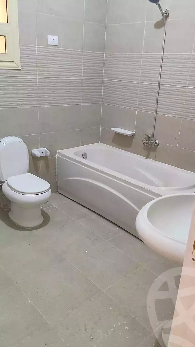https://aqarmap.com.eg/ar/listing/6792401-for-rent-cairo-new-cairo-el-banafsg-el-banafsag-omarat-al-gabri-st