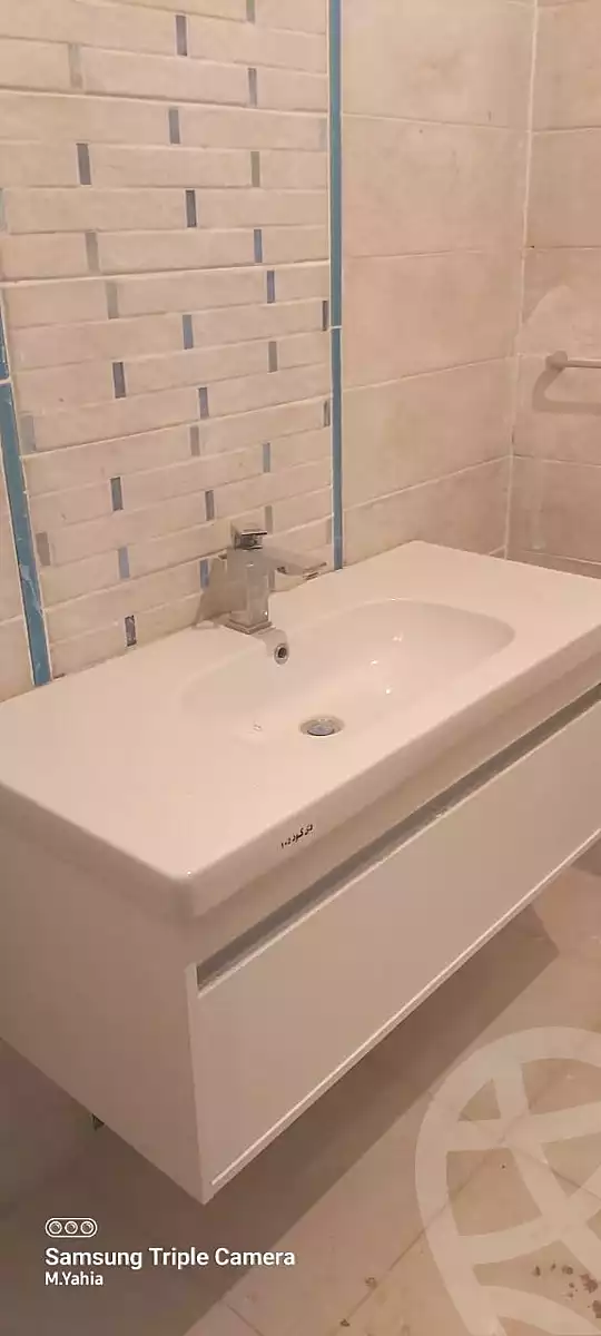 https://aqarmap.com.eg/en/listing/6792845-for-rent-cairo-new-cairo-compounds-les-rois