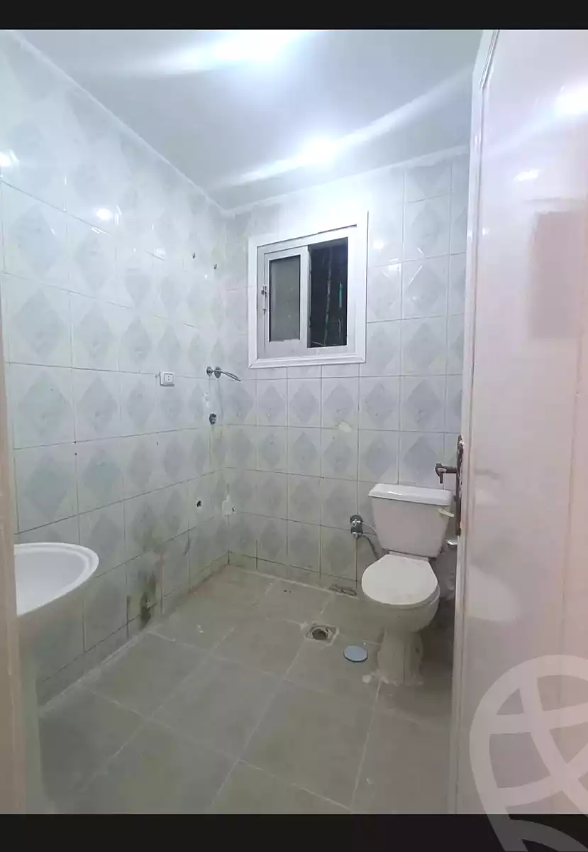 https://aqarmap.com.eg/ar/listing/6793865-for-sale-alexandria-l-jmy-lbytsh-ibrahim-othman-st