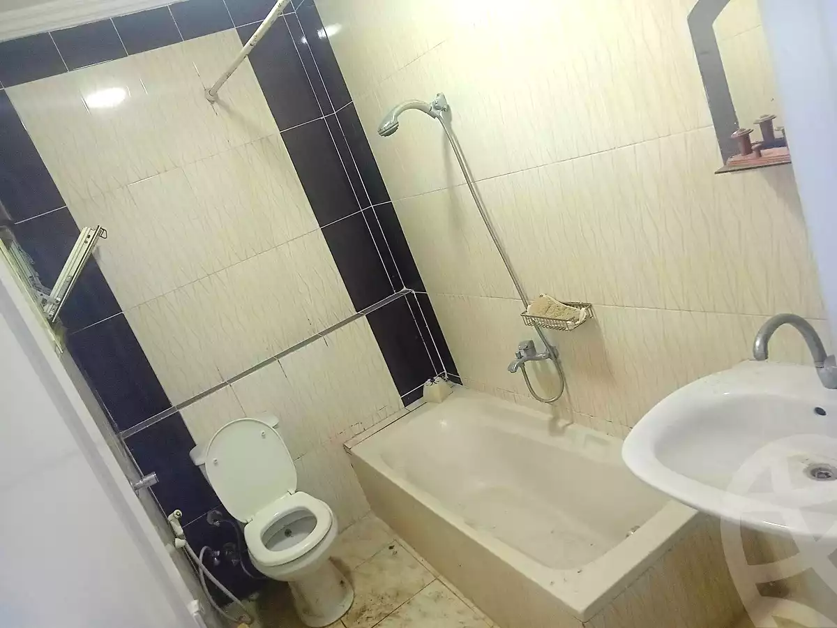 https://aqarmap.com.eg/ar/listing/6794026-for-sale-alexandria-el-mandara-alex-el-mandara-bahri-sidi-kamal-st