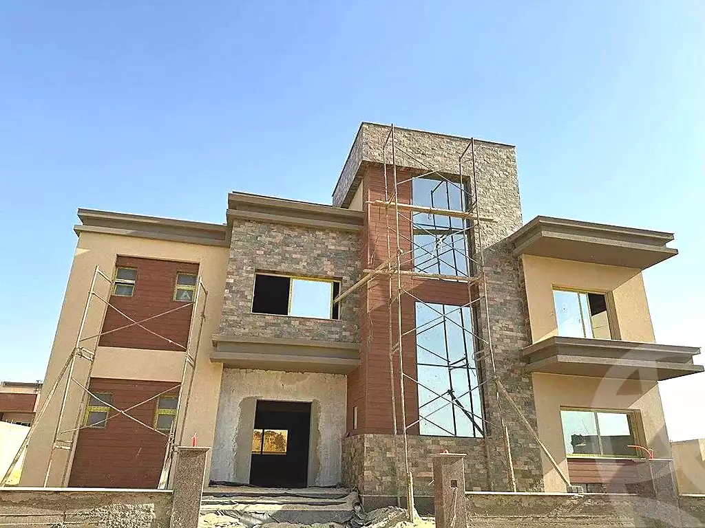 https://aqarmap.com.eg/ar/listing/6794778-for-sale-cairo-new-cairo-compounds-tag-city-shalya-taj-city