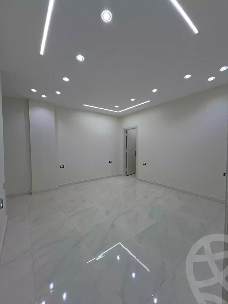https://aqarmap.com.eg/ar/listing/6795111-for-sale-cairo-6th-of-october-el-ahyaa-neighborhood-3rd-al-hay-al-thalith-st