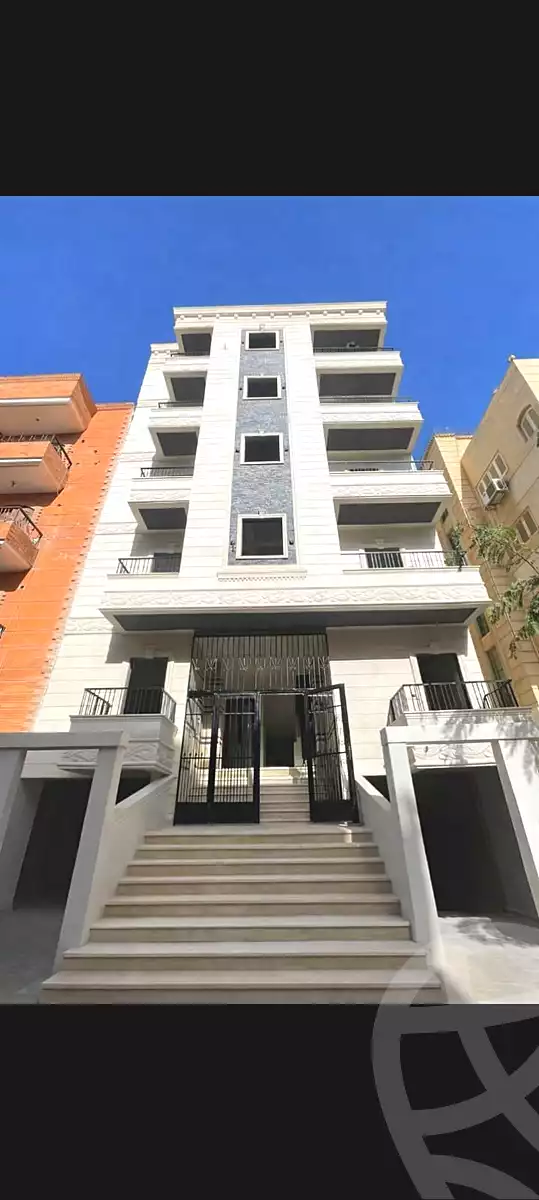 https://aqarmap.com.eg/ar/listing/6796474-for-sale-cairo-6th-of-october-el-ahyaa-neighborhood-2nd