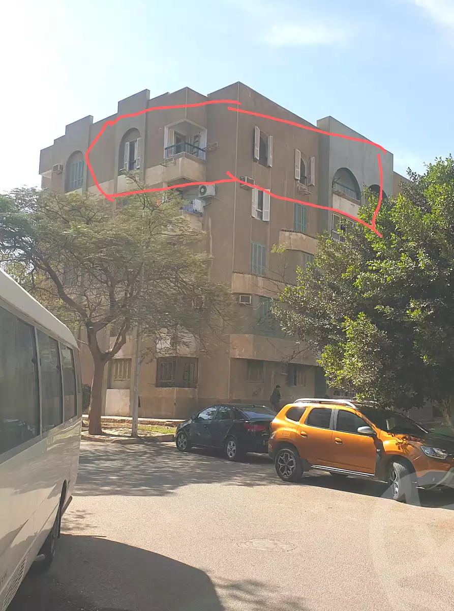 https://aqarmap.com.eg/en/listing/6796473-for-sale-cairo-6th-of-october-el-ahyaa-neighborhood-1st-al-maahad