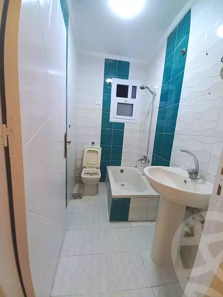 https://aqarmap.com.eg/ar/listing/6798112-for-sale-alexandria-sydy-bshr-sydy-bshr-bhry-shr-mhmwd-l-yswy