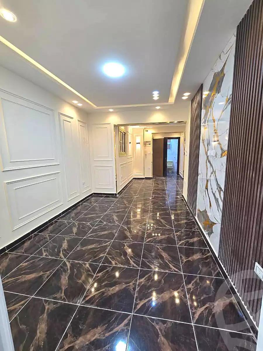 https://aqarmap.com.eg/ar/listing/6798564-for-sale-alexandria-miami-shr-jml-bd-lnsr