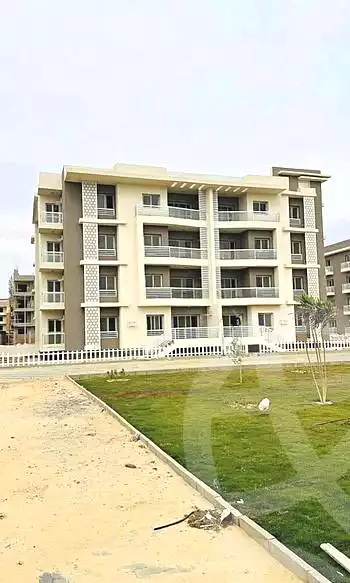 https://aqarmap.com.eg/en/listing/6799242-for-sale-cairo-el-sheikh-zayed-city-compounds-el-khamayel