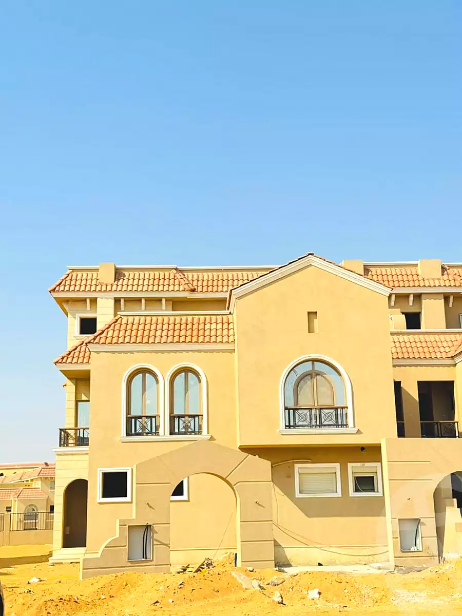 https://aqarmap.com.eg/ar/listing/6799198-for-sale-cairo-el-shorouk-compounds-yfy-ryzydns