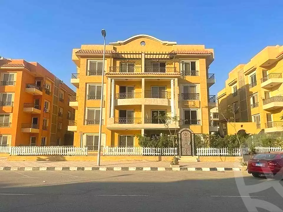 https://aqarmap.com.eg/ar/listing/6799322-for-sale-cairo-el-sheikh-zayed-city-compounds-el-khamayel