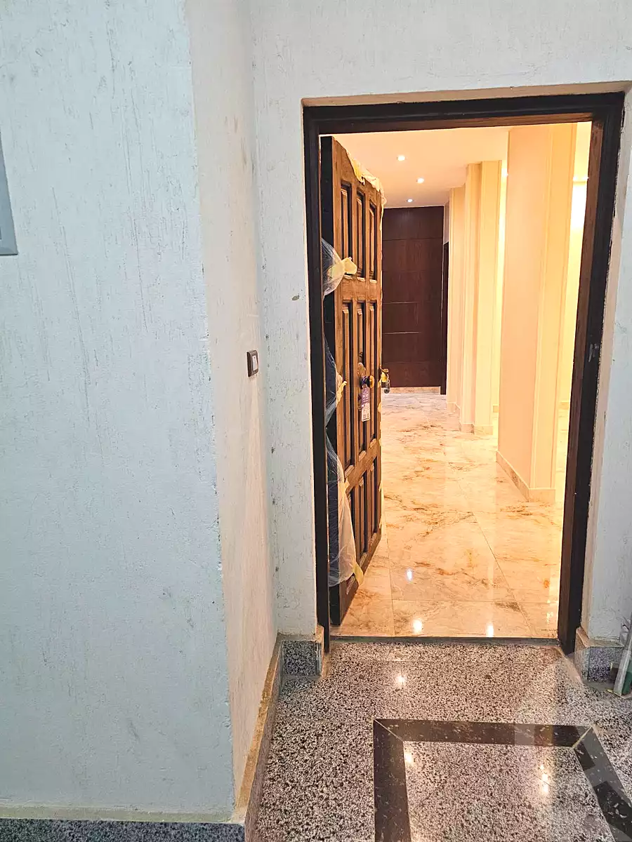 https://aqarmap.com.eg/ar/listing/6799491-for-rent-cairo-el-sheikh-zayed-city-compounds-el-khamayel