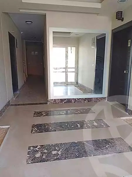 https://aqarmap.com.eg/ar/listing/6799766-for-rent-cairo-el-sheikh-zayed-city-compounds-dh-drys