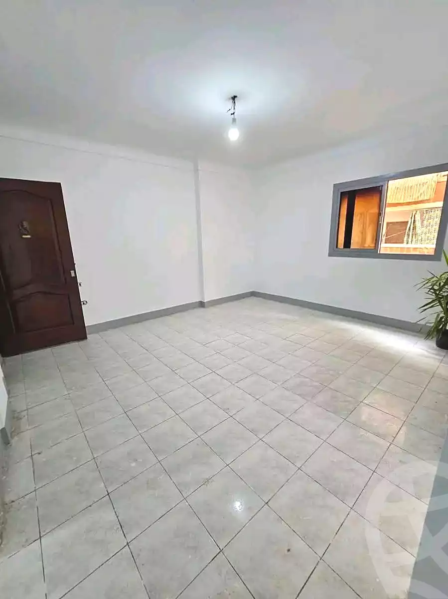 https://aqarmap.com.eg/ar/listing/6800443-for-sale-alexandria-sydy-bshr-sydy-bshr-bhry-amr-el-nogomy-st