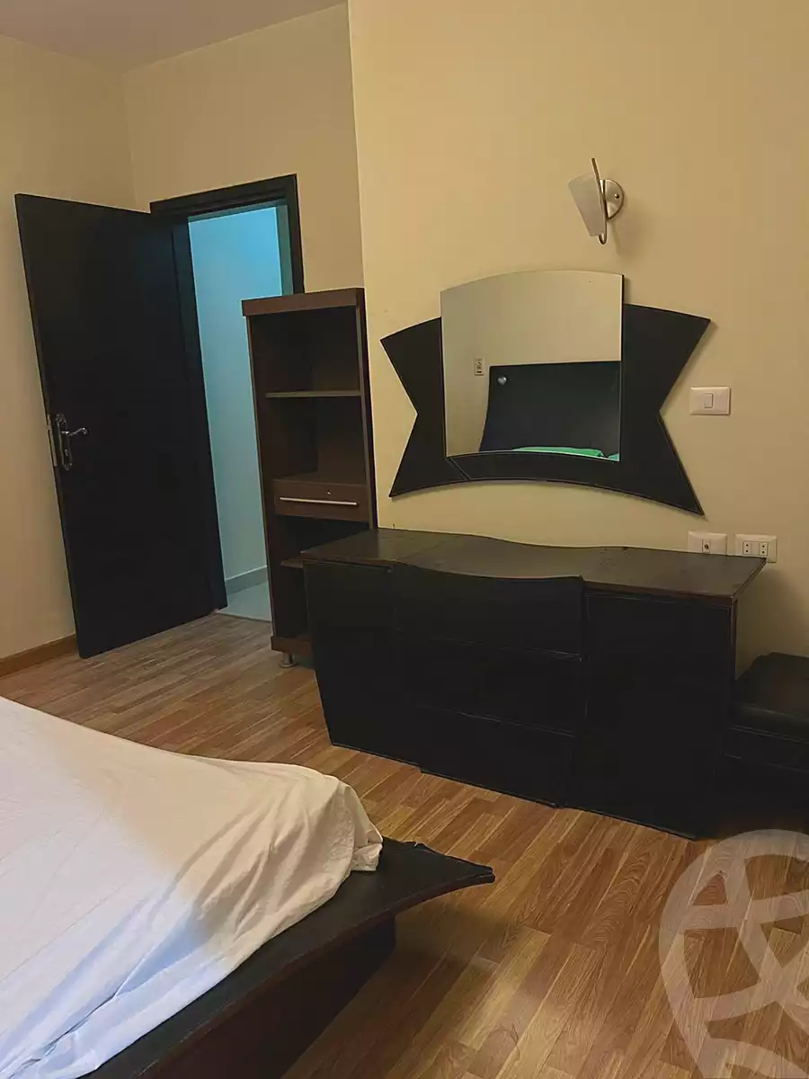 https://aqarmap.com.eg/en/listing/6800885-for-rent-cairo-el-sheikh-zayed-city-compounds-dh-drys