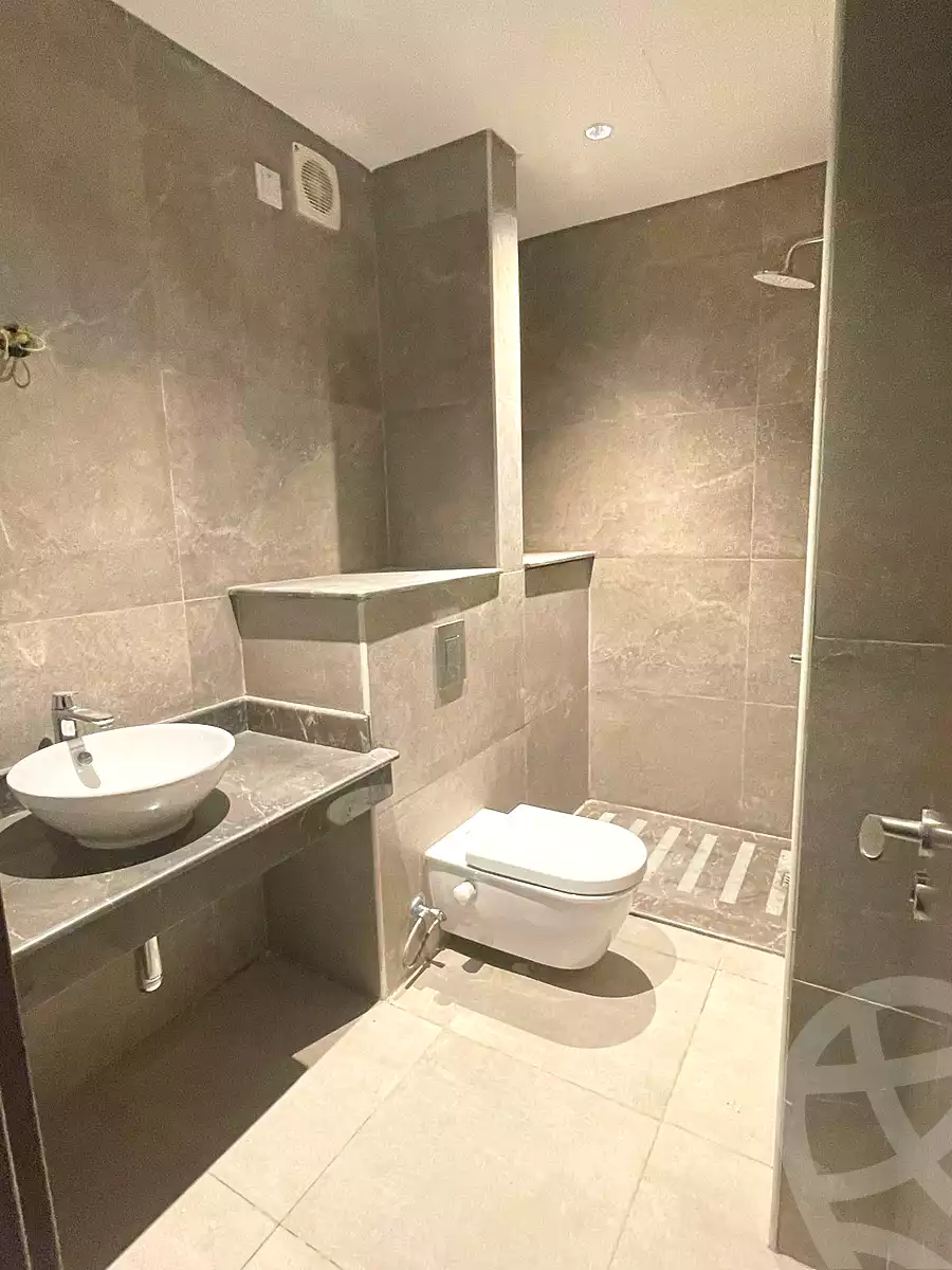 https://aqarmap.com.eg/en/listing/6800908-for-sale-cairo-el-sheikh-zayed-city-compounds-zyd-wr-llttwyr-park-side-residences