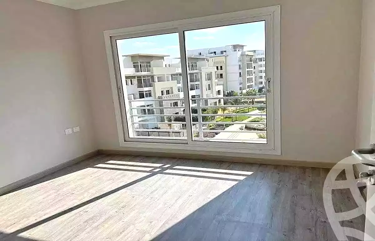 https://aqarmap.com.eg/ar/listing/6801314-for-sale-cairo-new-cairo-compounds-hyde-park-greens-hyde-park-compound