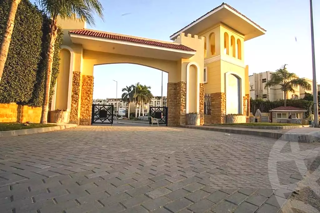 https://aqarmap.com.eg/en/listing/6803238-for-sale-cairo-el-sheikh-zayed-city-compounds-hadayek-el-mohandiseen